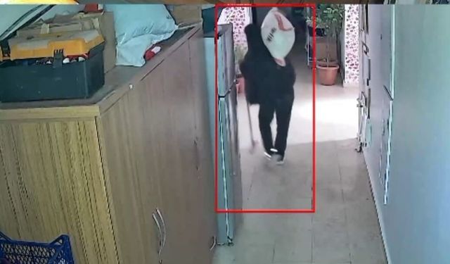 Elazığ'da bir hırsız engelli vatandaşın un çuvalını çaldı