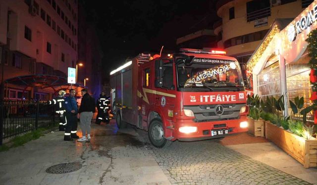 Elektrik panosundan çıkan yangın paniğe neden oldu