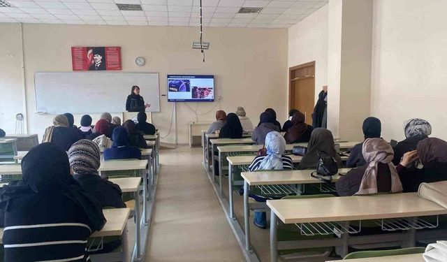 Erzincan emniyeti üniversite öğrencilerini uyuşturucuya karşı bilgilendirdi