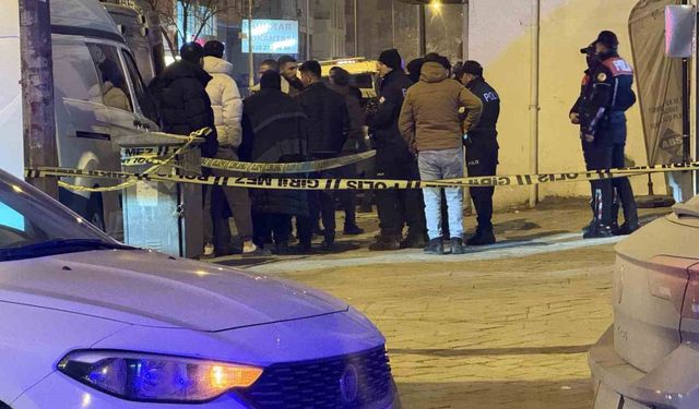 Iğdır'da iş merkezinde şüpheli ölüm