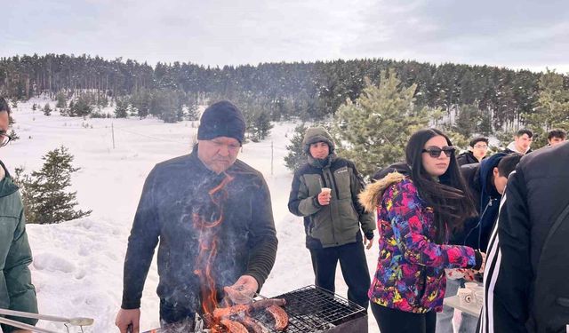 Kars Emniyeti'nden öğrencilere Sarıkamış'ta anlamlı etkinlik