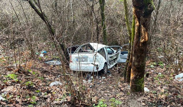 Kastamonu'da şarampole yuvarlanan otomobildeki yolcu hayatını kaybetti