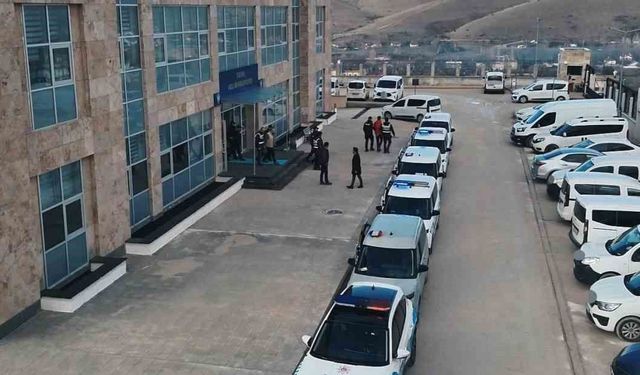 Kırşehir merkezli 9 ilde suç şebekesine operasyon: 18 gözaltı