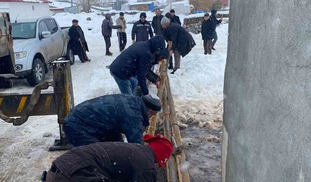 Köyün içme suyu şebekesindeki arıza giderildi
