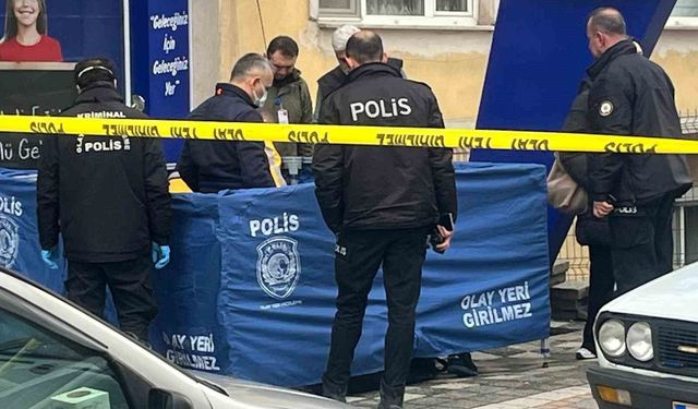 Kütahya'da bir şahıs cadde üzerinde ölü bulundu