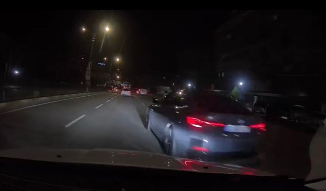 Makas atan araçlar kameraya yansıdı