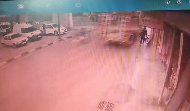 Manisa'da korku dolu anlar kamerada: Lise öğrencisi ölümden döndü