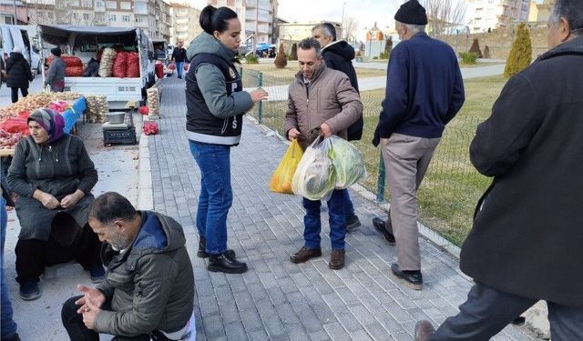 Narkotik ekiplerinden vatandaşlara bilgilendirme