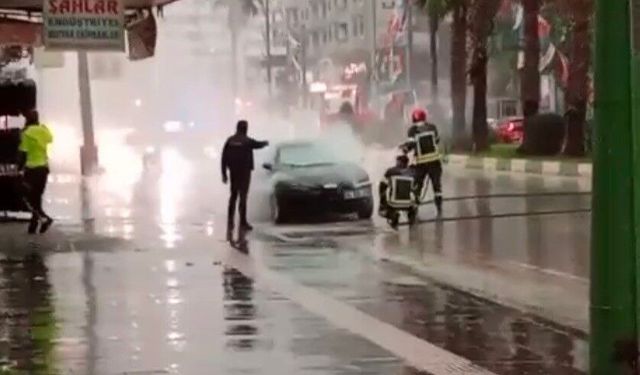 Osmaniye'de park halindeki otomobil yandı