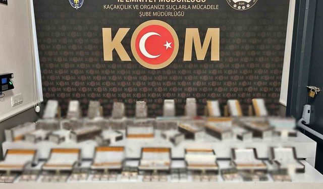 Polisten işyeri ve depoya kaçak makaron baskını