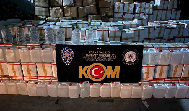Sahte içkinin piyasaya sürüldüğü depoya baskın: 21 bin litre sahte içki ele geçirildi
