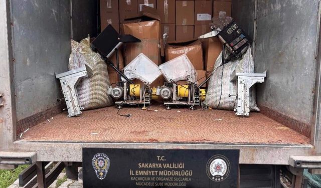 Sakarya'da kaçak tütün operasyonunda 4 şüpheli yakalandı