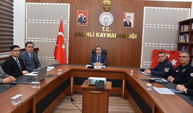Salihli'de metruk binalar masaya yatırıldı