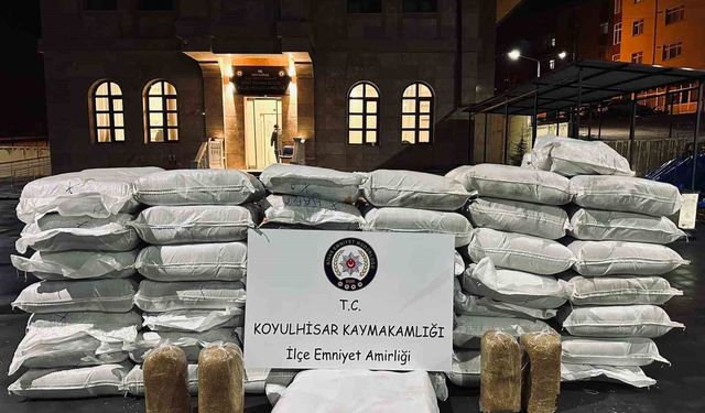 Sivas'ta 1 ton 337 kilo kaçak tütün ele geçirildi