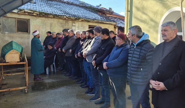 Soba faciasında ölen yaşlı adam son yolculuğuna uğurlandı