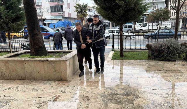 Tokat'ta kaçak göçmen taşıyan sürücüler tutuklandı