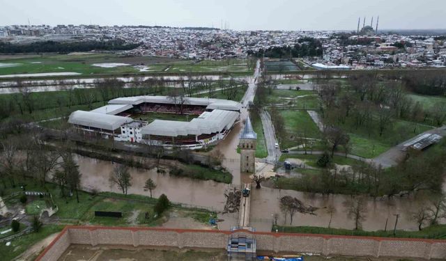 Tunca Nehri taştı, Kırkpınar güreşlerinin yapıldığı Er Meydanı sular altında kaldı