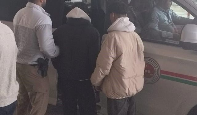 Bursa'da uyuşturucu tacirleri kıskıvrak yakalandı