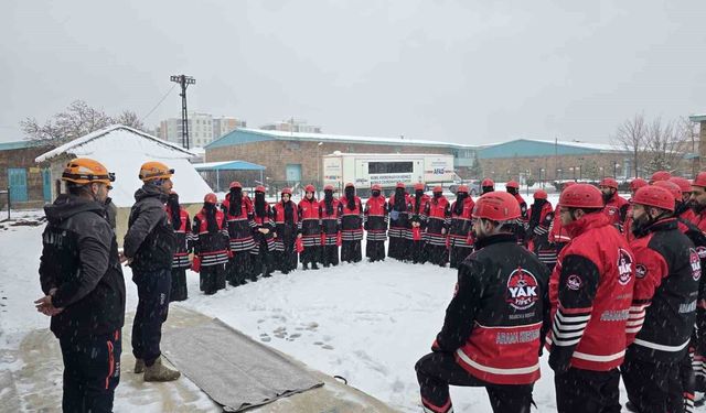 Van'da gönüllü ekip AFAD akreditasyonunu başarıyla aldı