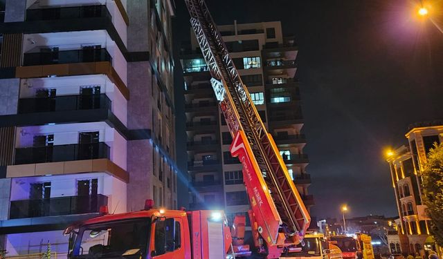 Bursa'da 8 katlı binada yangın paniği