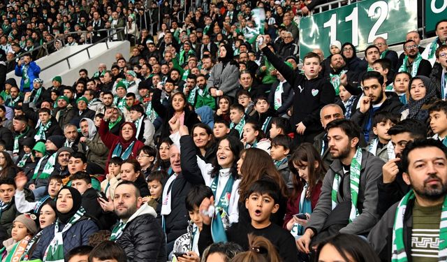 Bursaspor Deplasmanda Kazandı, Liderliğe Yükseldi