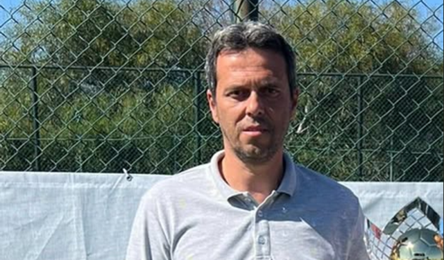 Bursa'da halı sahada geçirdiği kalp krizi can aldı: Hakan Erken hayatını kaybetti