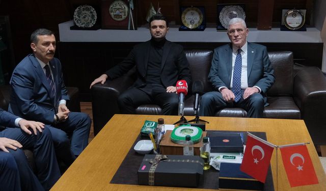 Müsavat Dervişoğlu Bursaspor’u ziyaret etti