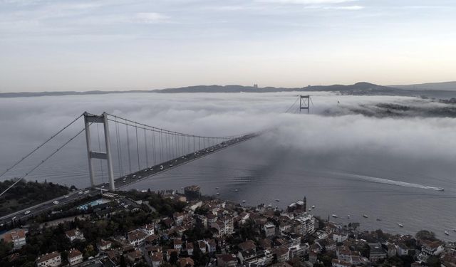 İstanbul Boğazı'nda gemi trafiği askıya alındı