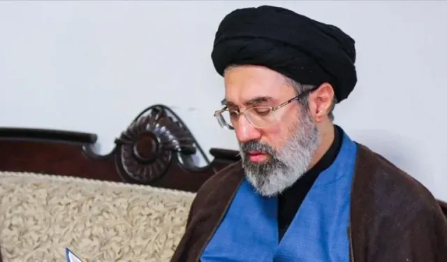 İran'ın yeni dini lideri Mücteba Hamaney: Babam Kur'an okurken öldürüldü