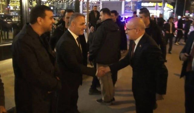 Mehmet Şimşek bayram ziyaretine gittiği memleketinde yuhalandı