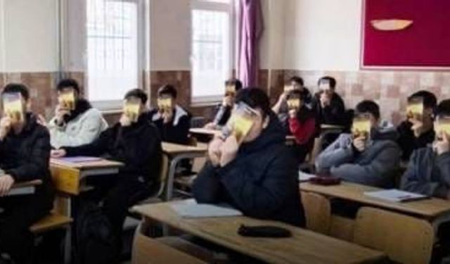 Bursa’da ortaokulda tarikat şeyhinin kitabı dağıtıldı