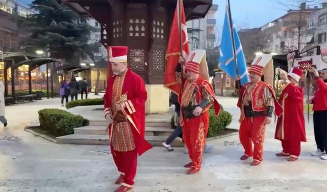 Bursa Vatan Sevdaları Platformu'ndan anlamlı mehter sürprizi