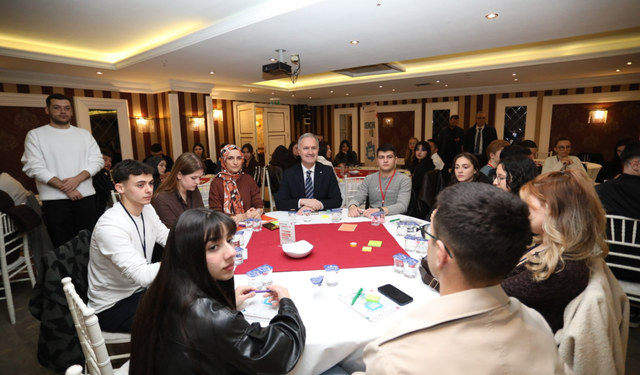 İnegöl’de Söz Gençlerin