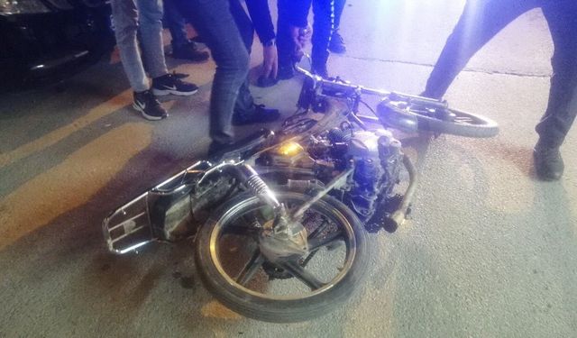 14 yaşındaki motosiklet sürücüsünün akrobasi tutkusu kazaya neden oldu