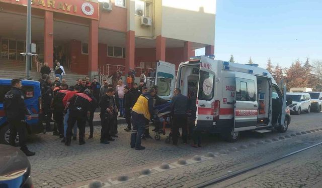 Adliye önünde kalbinden bıçaklanarak öldürülen Emrah'ın amcası konuştu