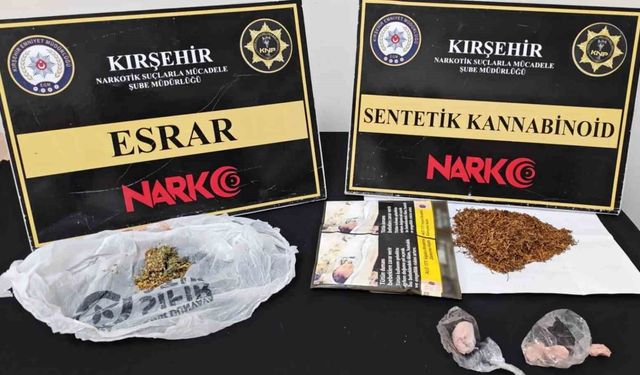 Araçta uyuşturucu ele geçirildi: 2 tutuklama