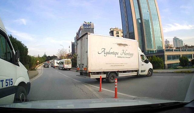 Ataşehir'deki önce yol istedi, sonra ters şeride girdi