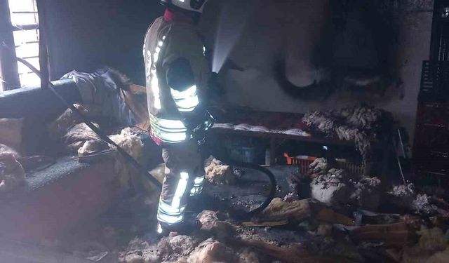 Belen'de yanan ev kullanılmaz hale geldi