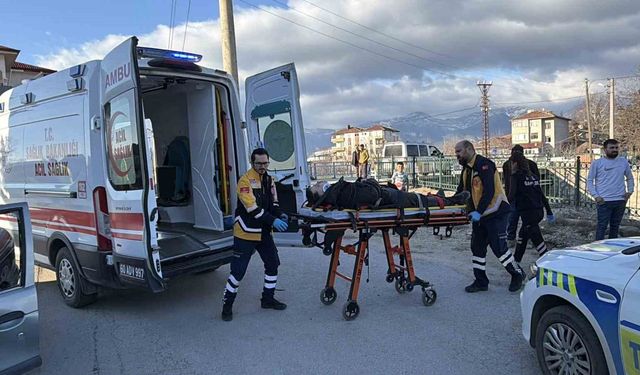 Erbaa'da motosiklet ile otomobil çarpıştı: 2 yaralı