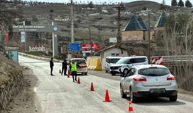Erzincan'da bayram trafiğinde güvenlik uygulaması