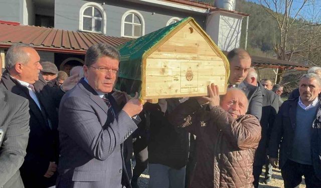 Eski Adalet Bakanı Tunç'un acı günü
