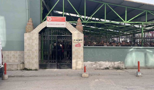 Eskişehir'de babasının öldürdüğü 13 yaşındaki kız toprağa verildi