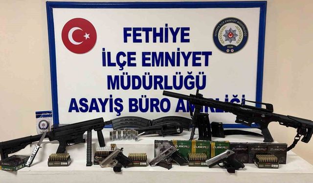 Fethiye'de polis KADES ihbarına gitti, evden cephanelik çıktı