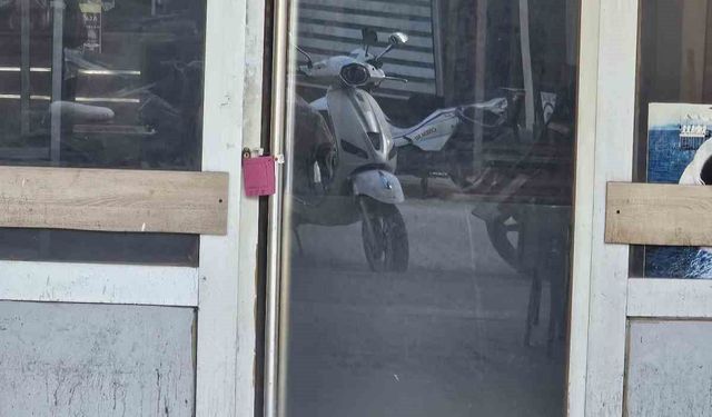 Gelibolu'da kumar oynatan işletmeye mühür, 8 kişiye ise 552 bin lira ceza