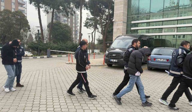 İnternetten araç kiralamak istedi, 500 bin lira dolandırıldı: 5 gözaltı