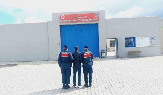 Jandarma çeşitli suçlardan aranan 55 kişiyi yakaladı