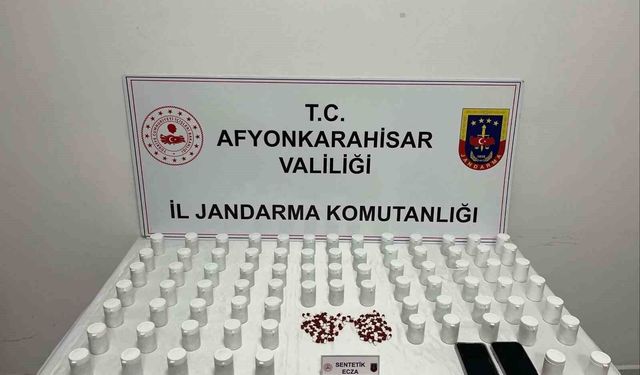 Jandarma piyasa değeri 639 bin TL olan uyuşturucu hap ele geçirdi
