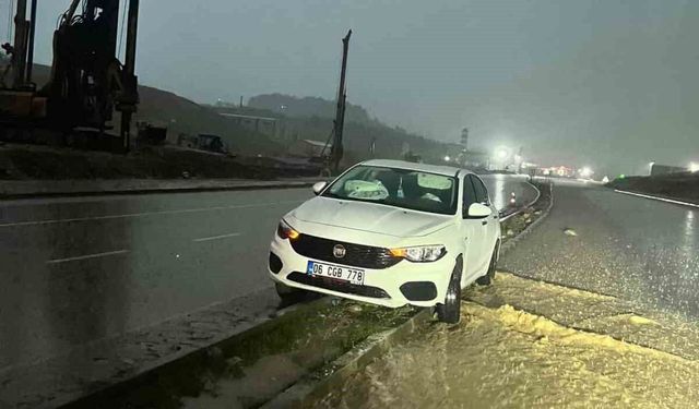 Kurtalan'da maddi hasarlı kaza