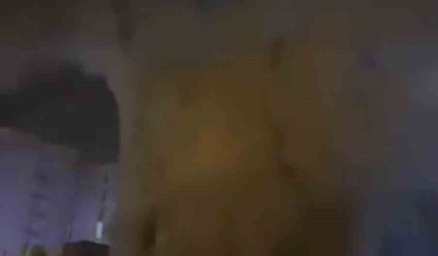 Mardin'de mobilya döşemecisinde çıkan yangın söndürüldü