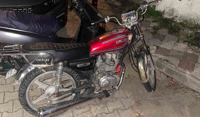 Marmaris'te motosiklet hırsızları polisten kaçamadı